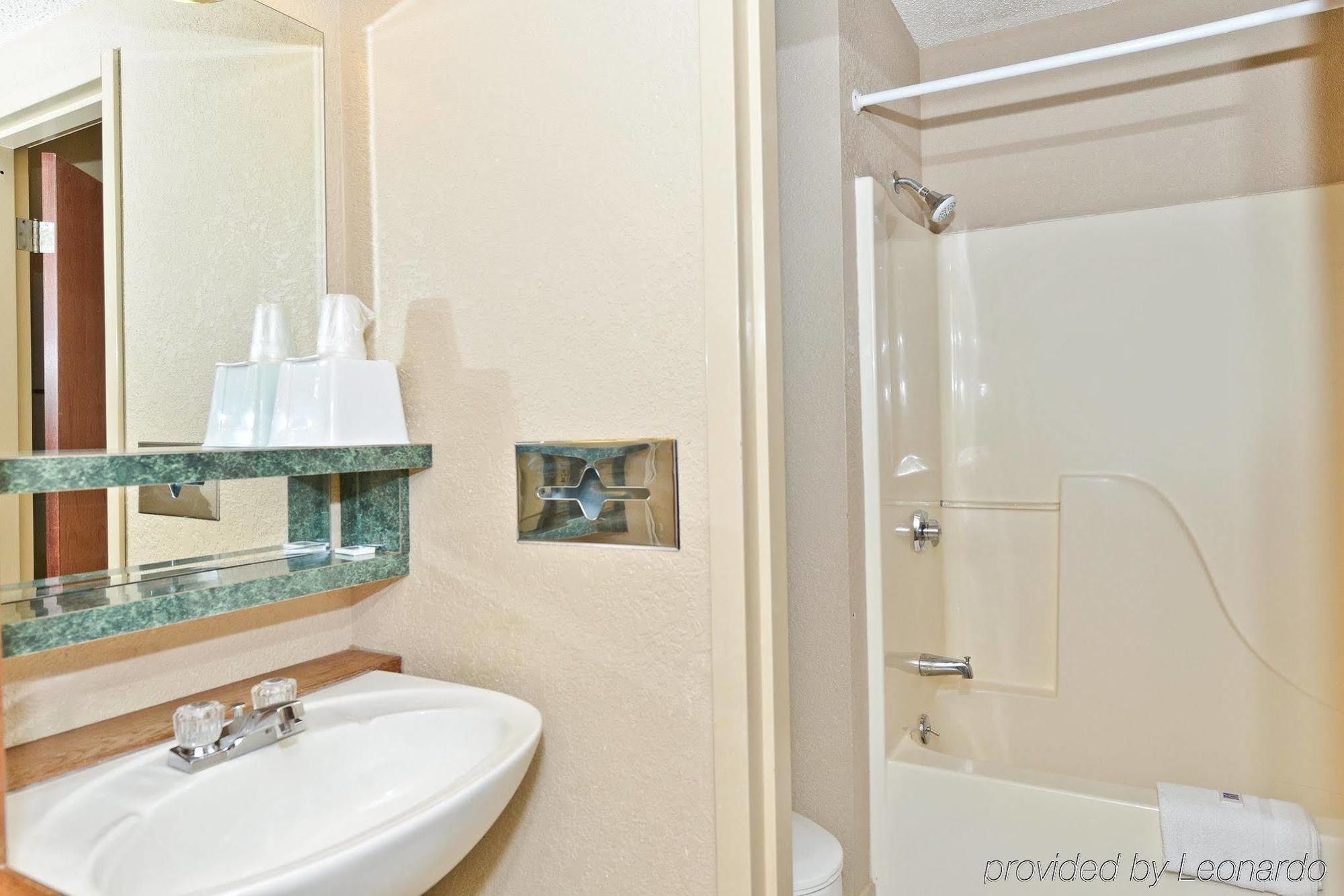 Americas Best Value Inn - Springfield / I-65 Battlefield Quarto foto